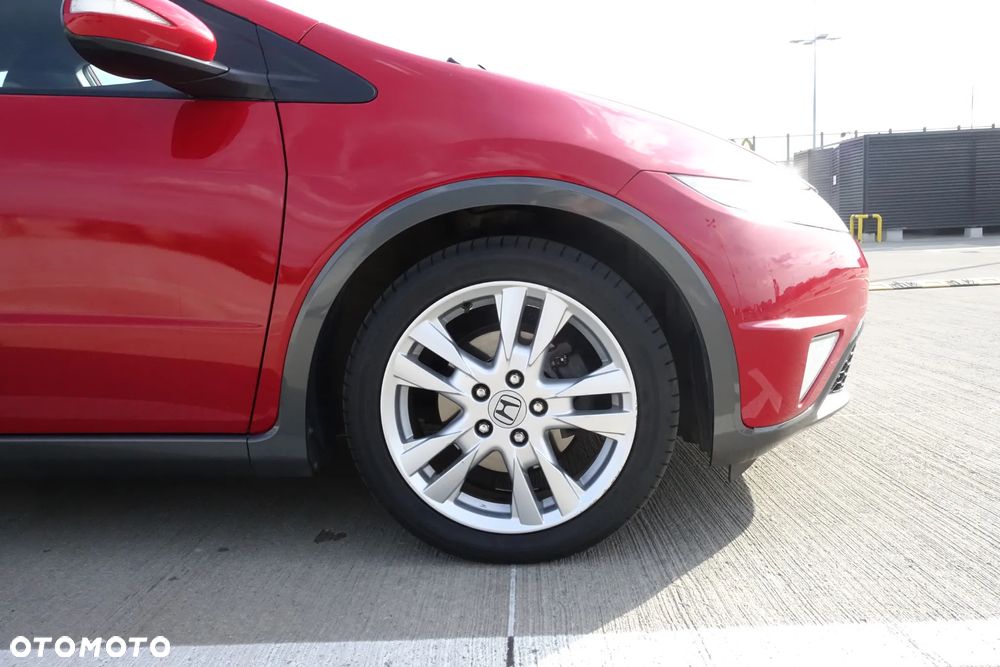 Honda Civic 1.8 Executive NAVI - 6