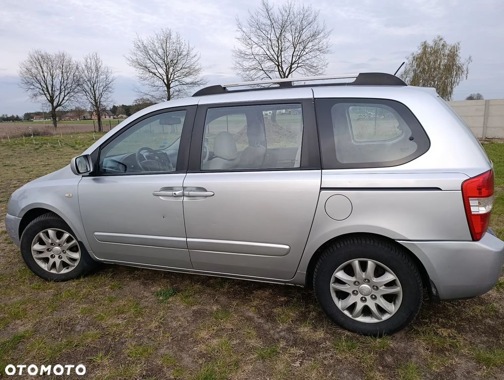 Kia Carnival - 3
