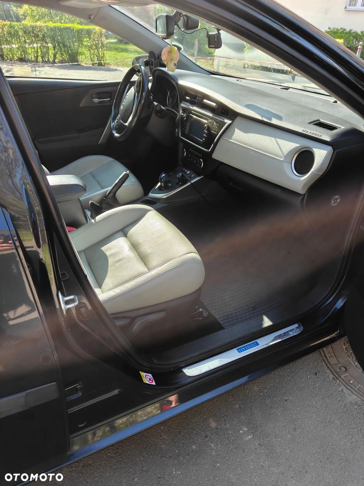 Toyota Auris - 10