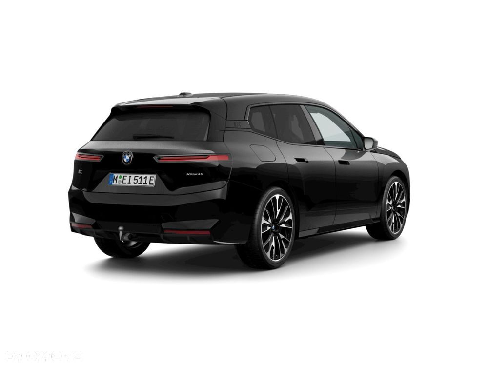 BMW iX - 3