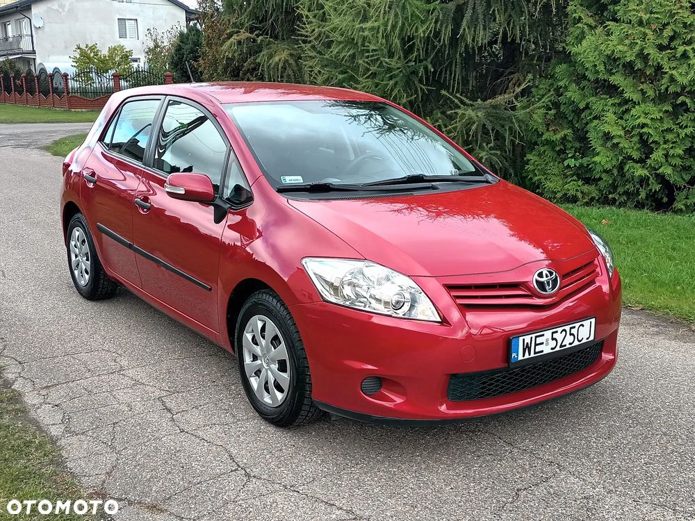 Toyota Auris - 1