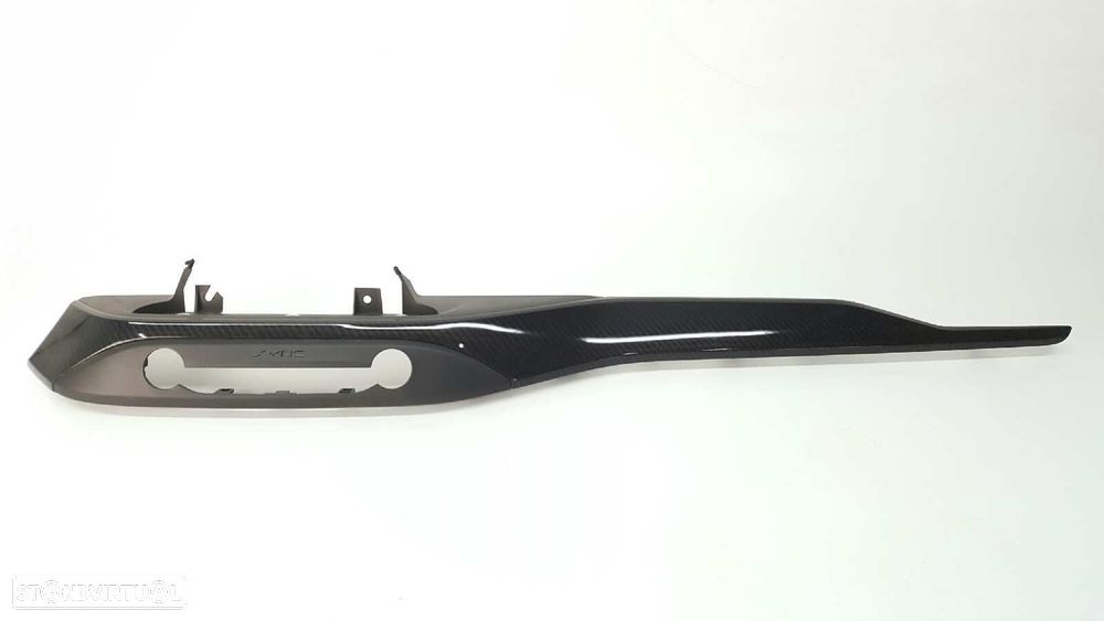 EMBELIZADOR FORD FOCUS ST-LINE - 1