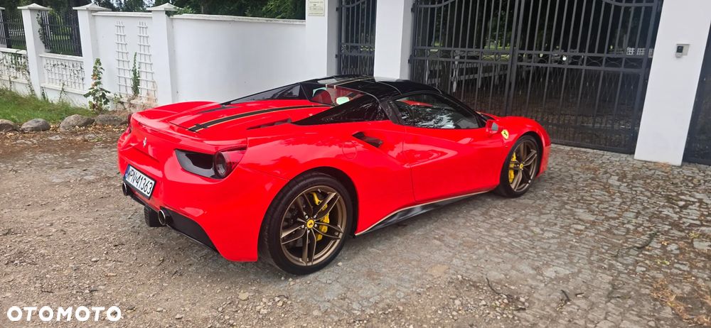 Ferrari 488 - 2