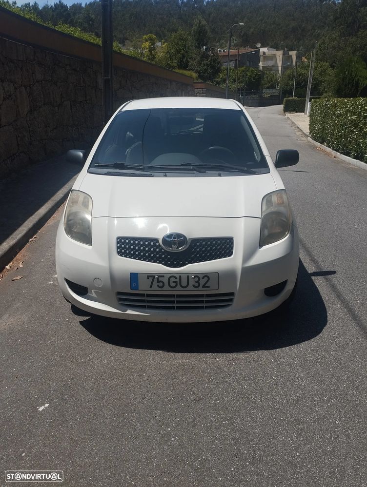 Toyota Yaris 1.4 D-4D - 1