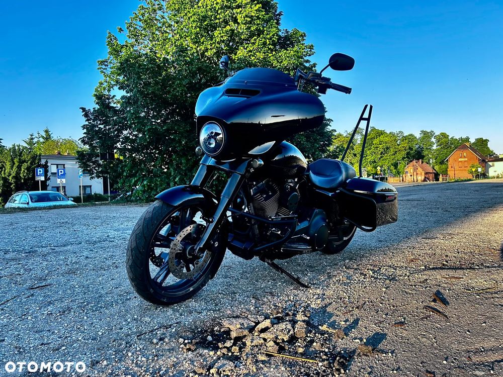 Harley-Davidson Touring Street Glide - 6