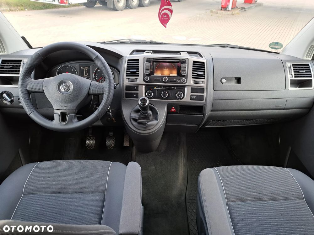 Volkswagen Multivan - 21