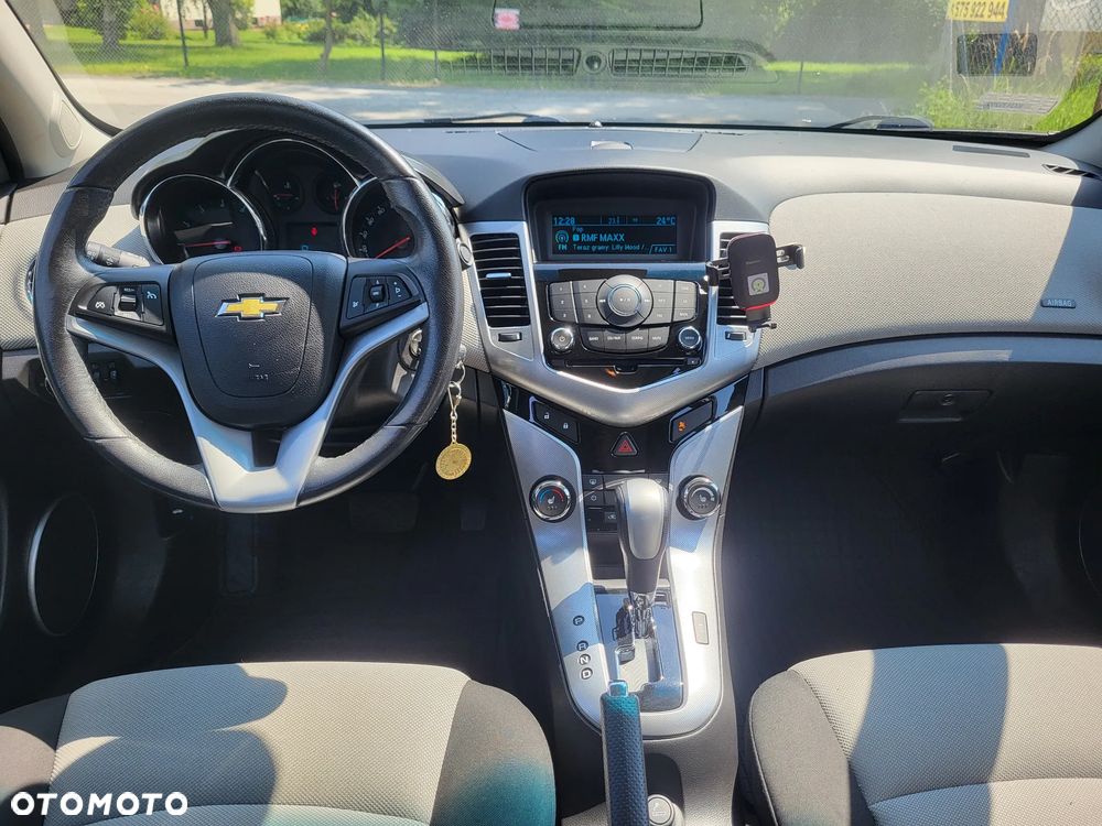 Chevrolet Cruze 1.8 LTZ - 12