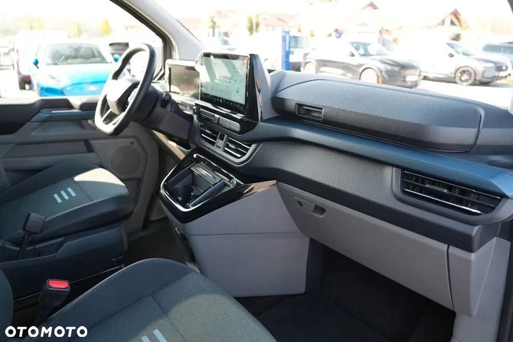 Ford Tourneo Custom - 14