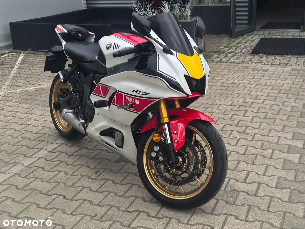 Yamaha R7 - 3
