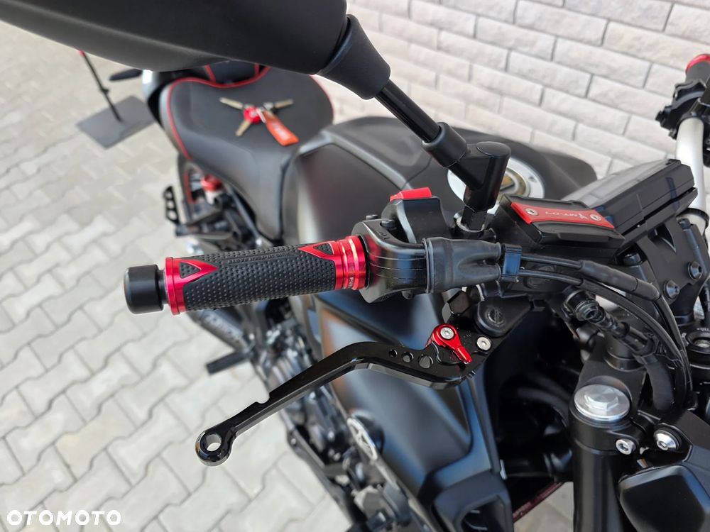 Yamaha MT - 13