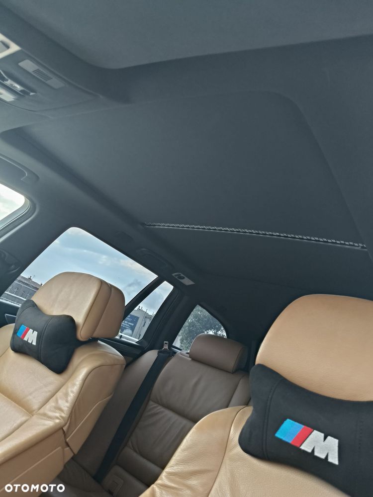 BMW Seria 5 525d - 26