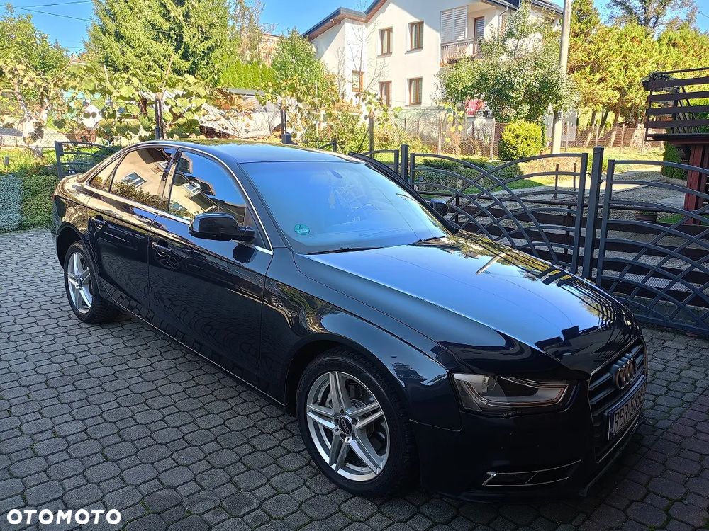 Audi A4 Limousine