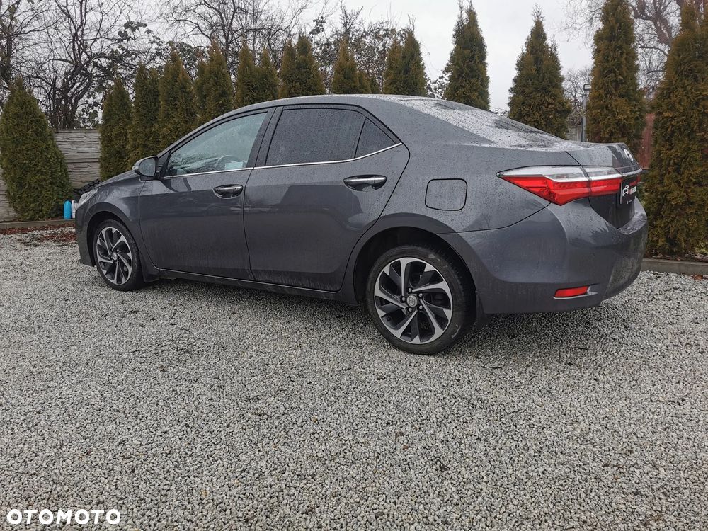 Toyota Corolla 1.6 Executive MS - 25