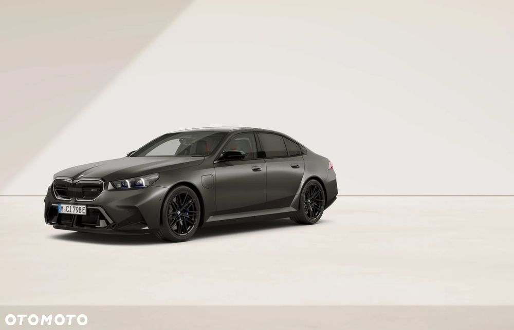 BMW M5 PHEV - 4