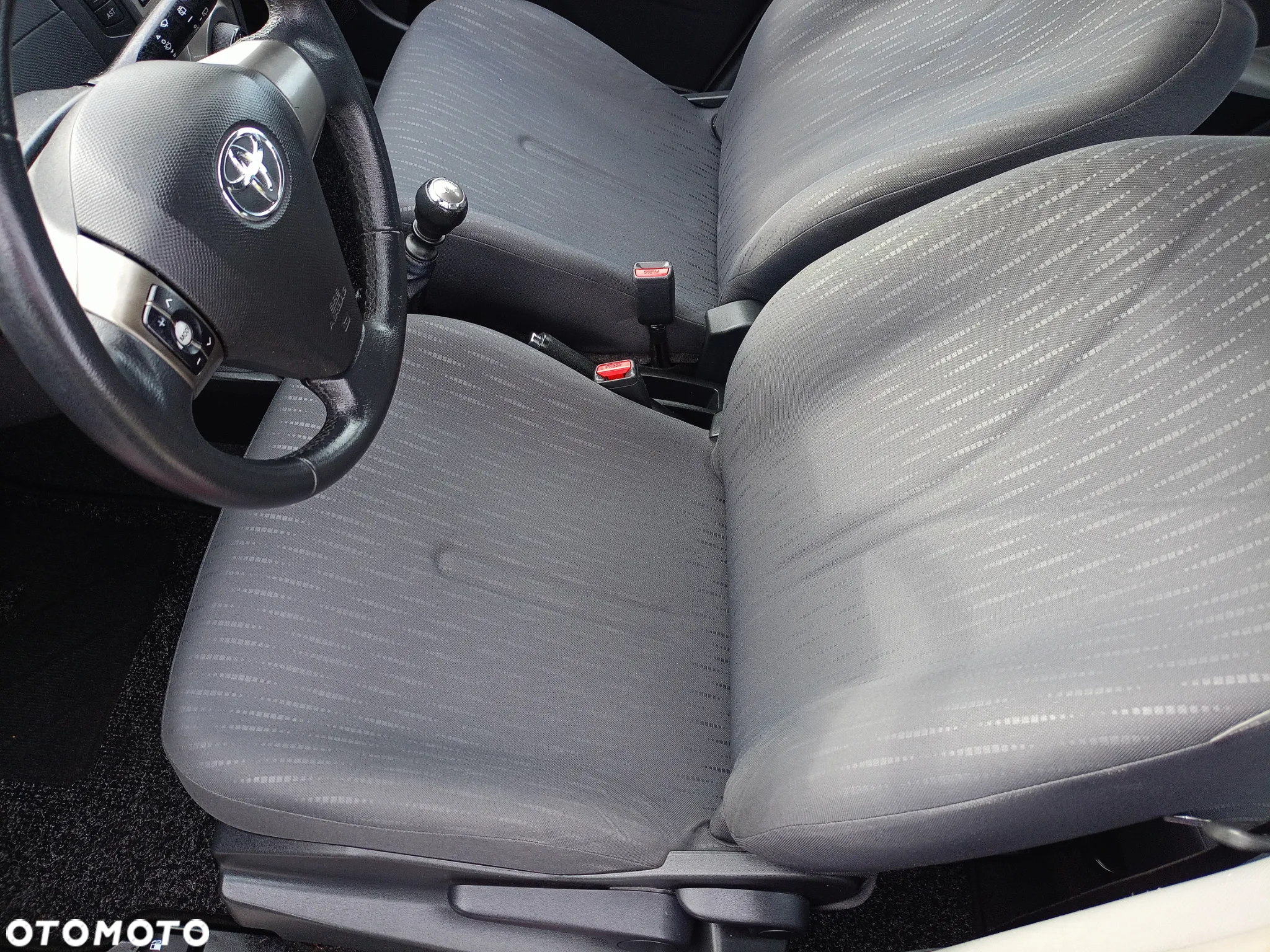 Toyota Yaris 1.33 Active - 14