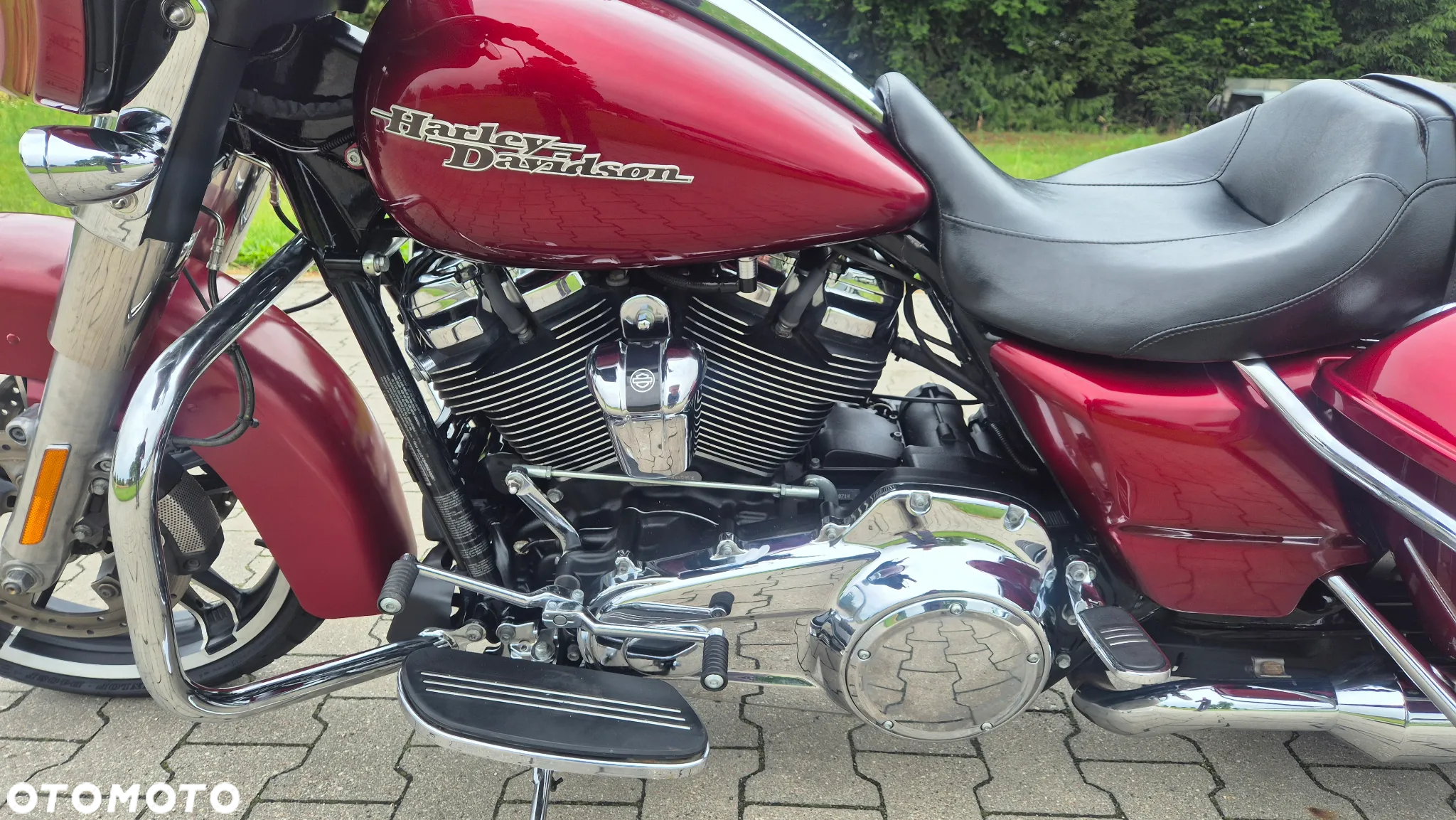 Harley-Davidson Touring Street Glide - 12