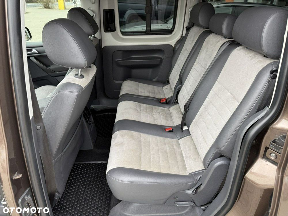 Volkswagen Caddy Highline DSG - 26