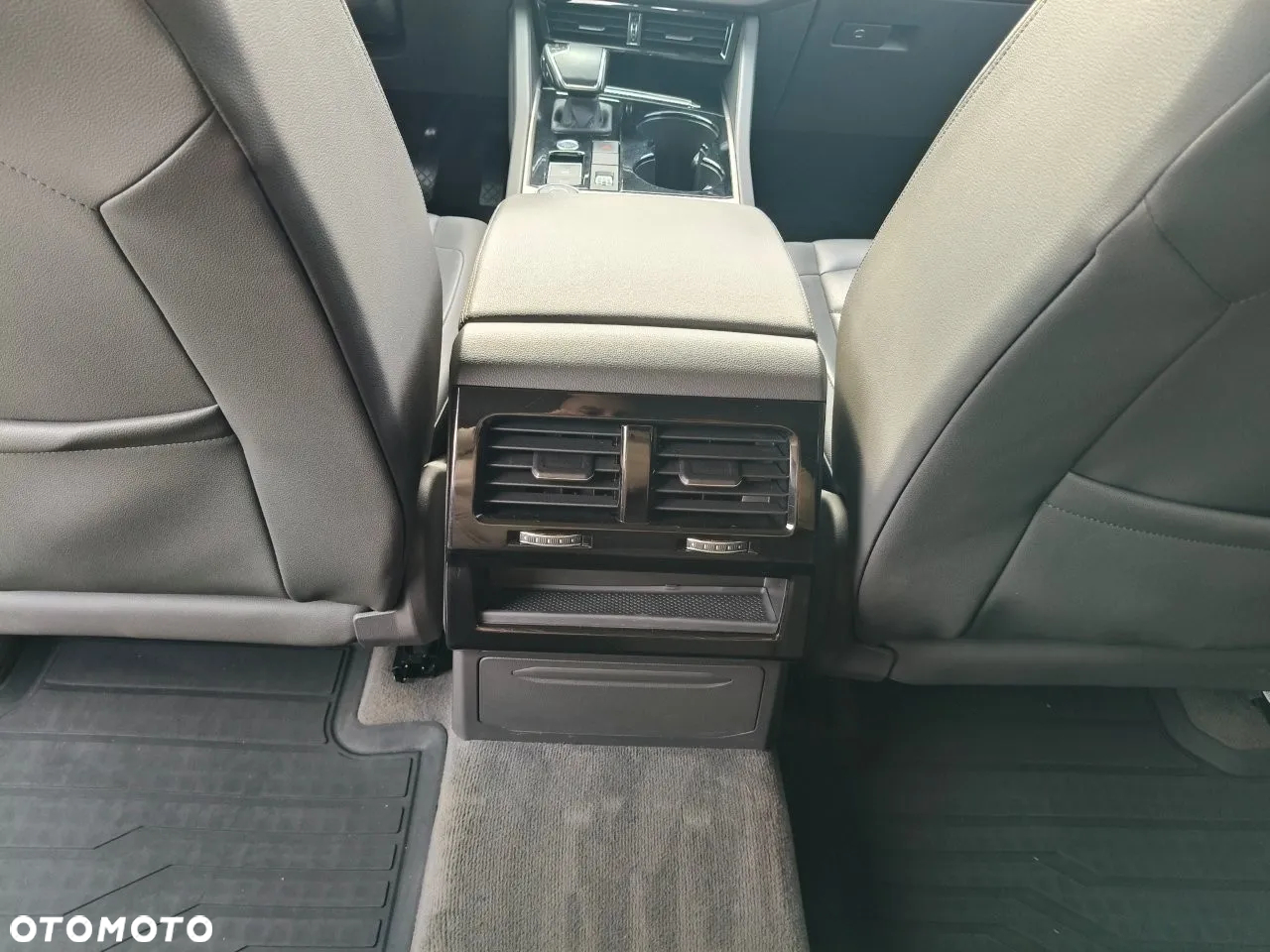 Volkswagen Touareg 3.0 V6 TFSI 4Motion Atmosphere - 34