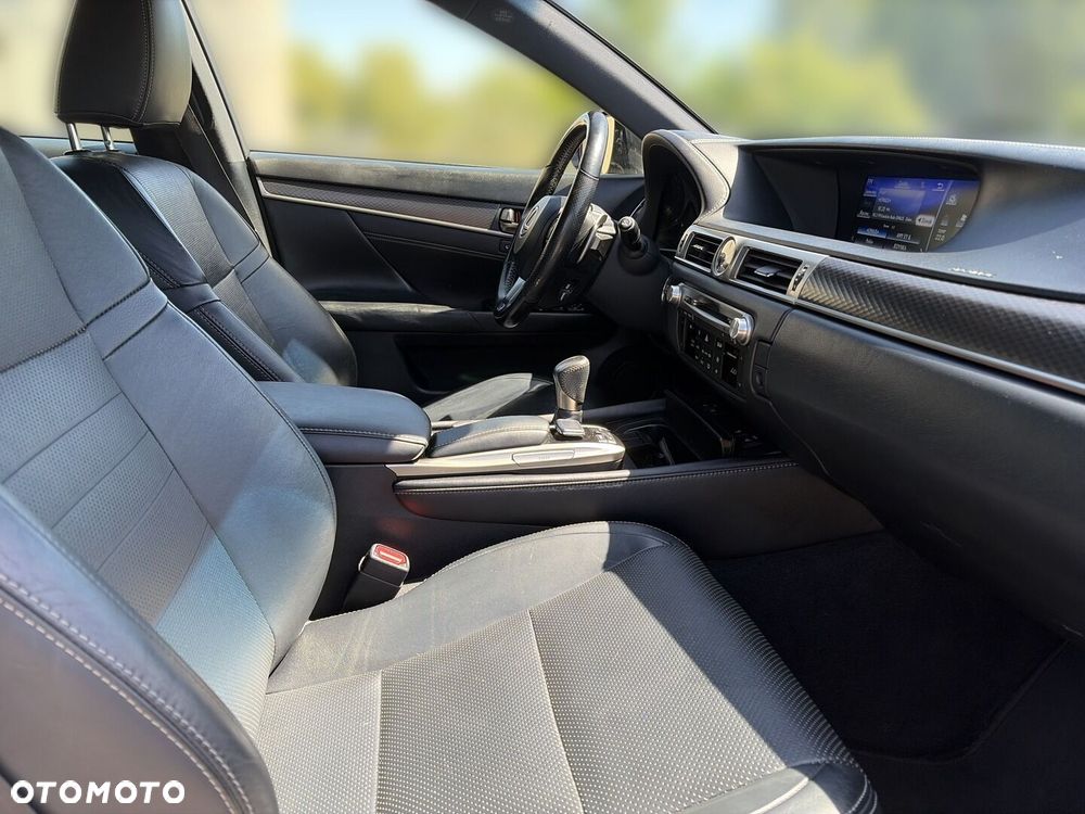 Lexus GS - 12