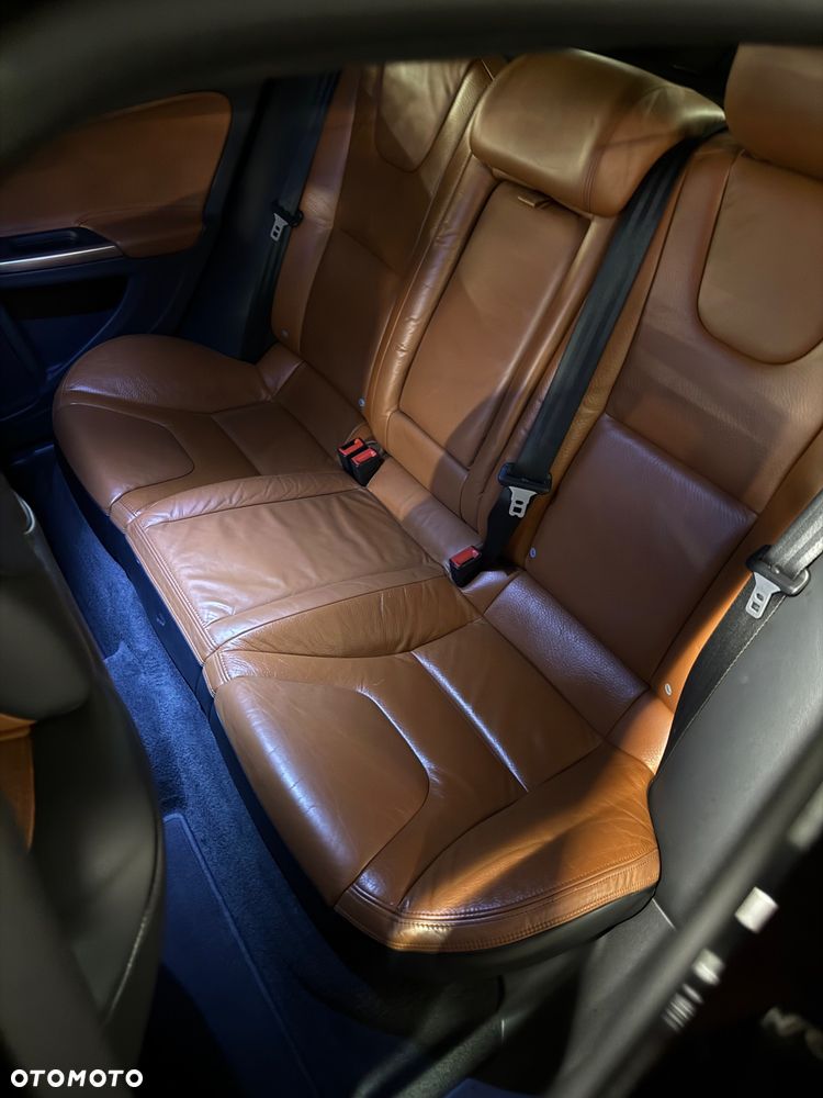 Volvo S60 T6 AWD Summum - 24