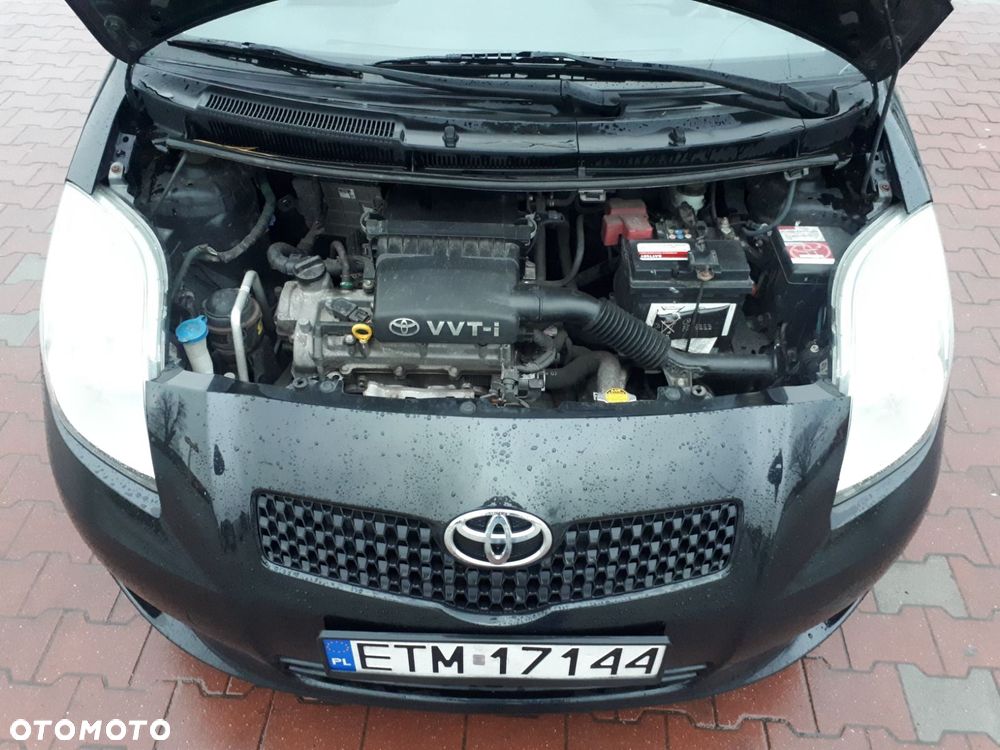 Toyota iQ - 5