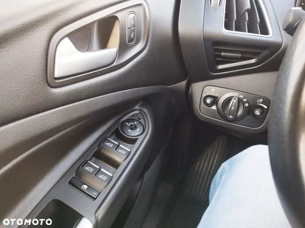 Ford Kuga 1.5 EcoBoost 2x4 Titanium - 31
