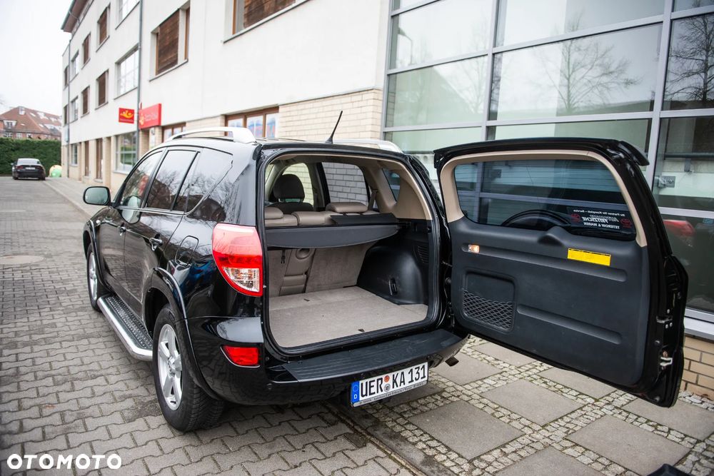 Toyota RAV4 2.0 4x4 Automatik Executive - 6