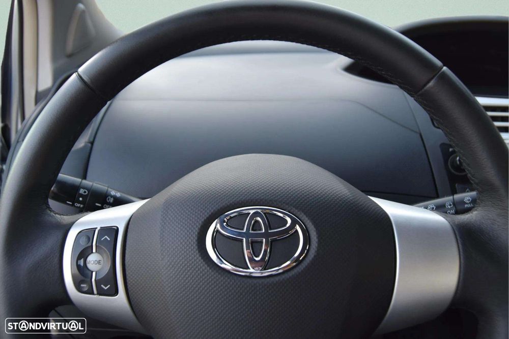 Toyota Yaris - 14