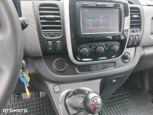 Renault trafic - 10