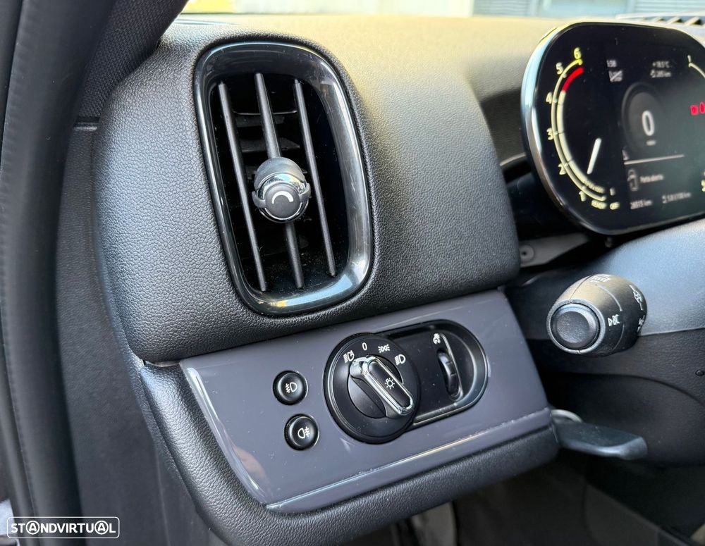 MINI Countryman One D Auto - 11