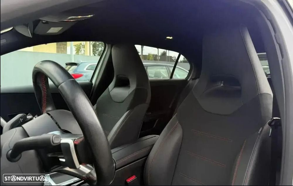 Mercedes-Benz A 250 e AMG Line - 11