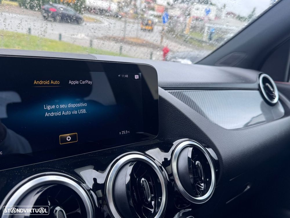 Mercedes-Benz GLA 250 e AMG Line - 12