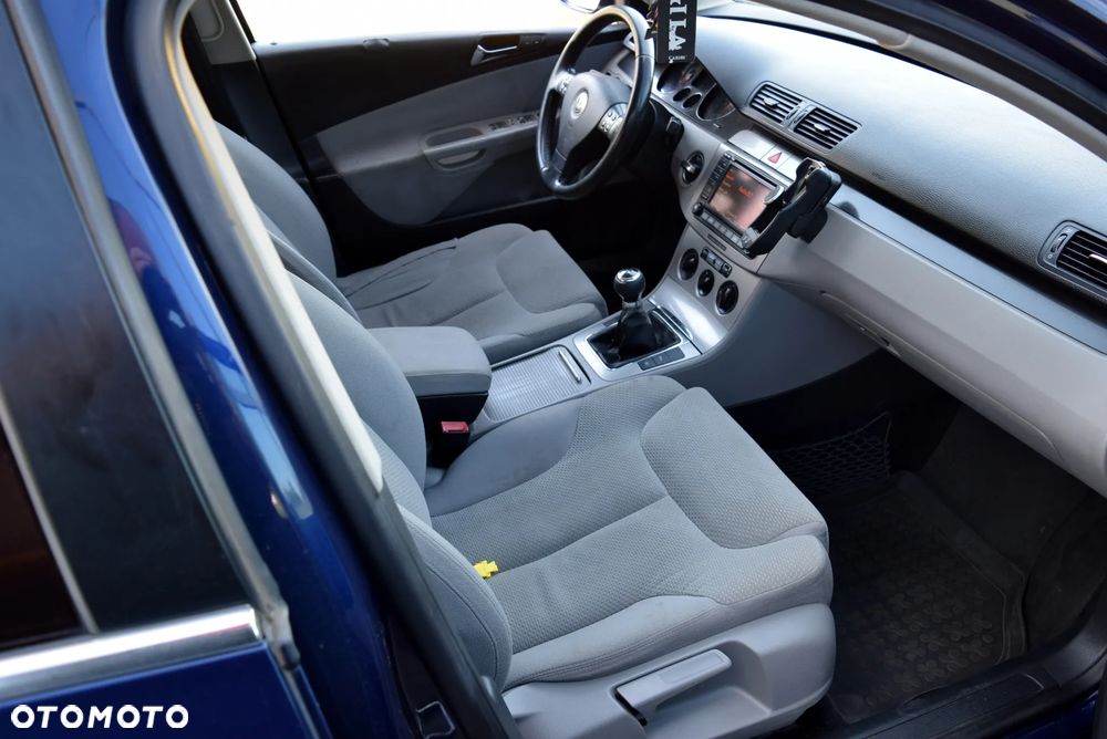 Volkswagen Passat 2.0 TDI Comfortline - 7