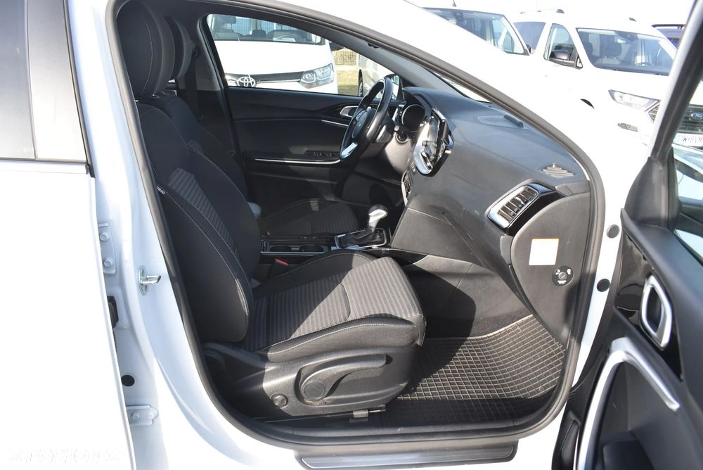 Kia Ceed 1.6 GDI PHEV L DCT - 18