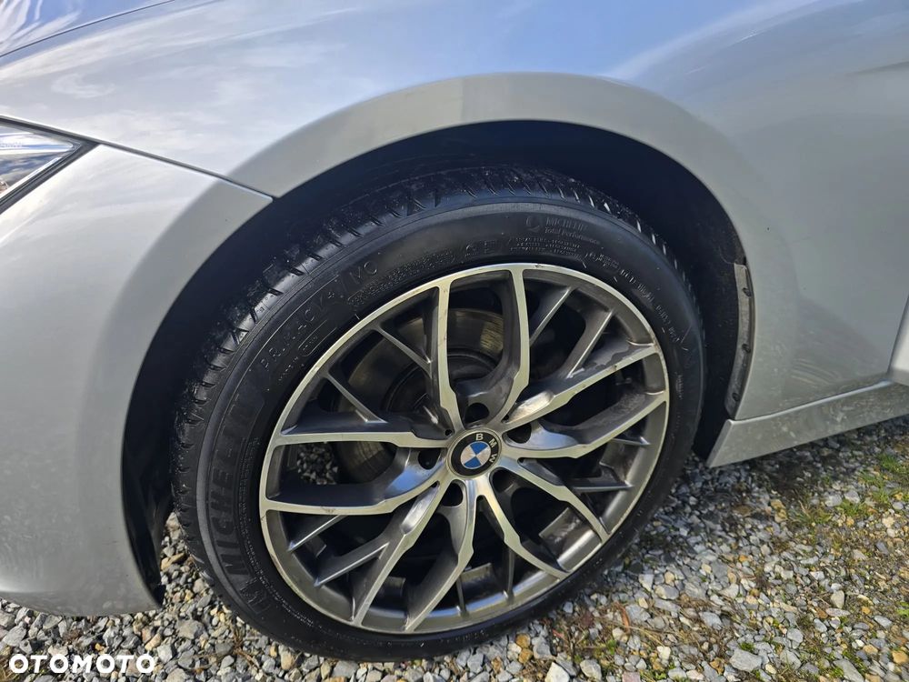 BMW Seria 3 320i Efficient Dynamics - 2