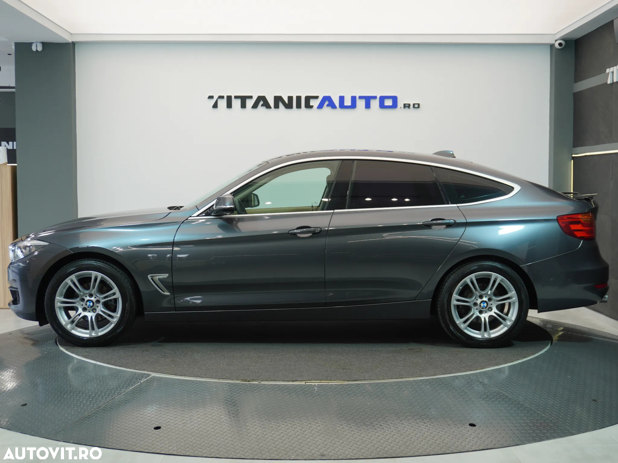 BMW Seria 3 318d - 5
