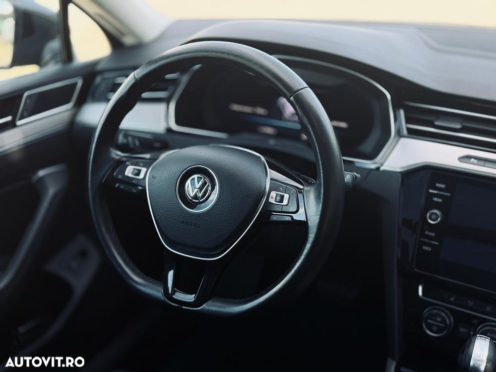 Volkswagen Passat 2.0 TDI DSG 4Motion Highline - 19