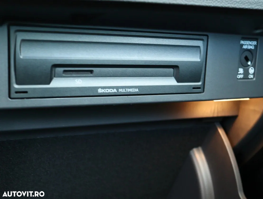 Skoda Superb 2.0 TDI DSG Ambition - 17