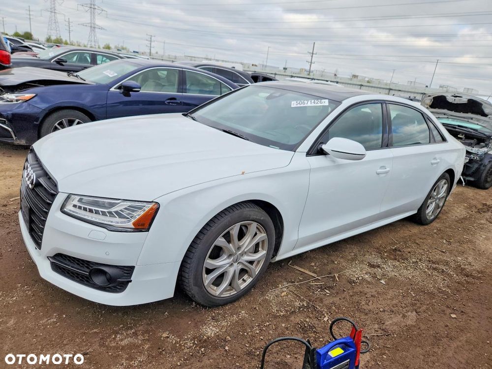 Audi A8 - 6