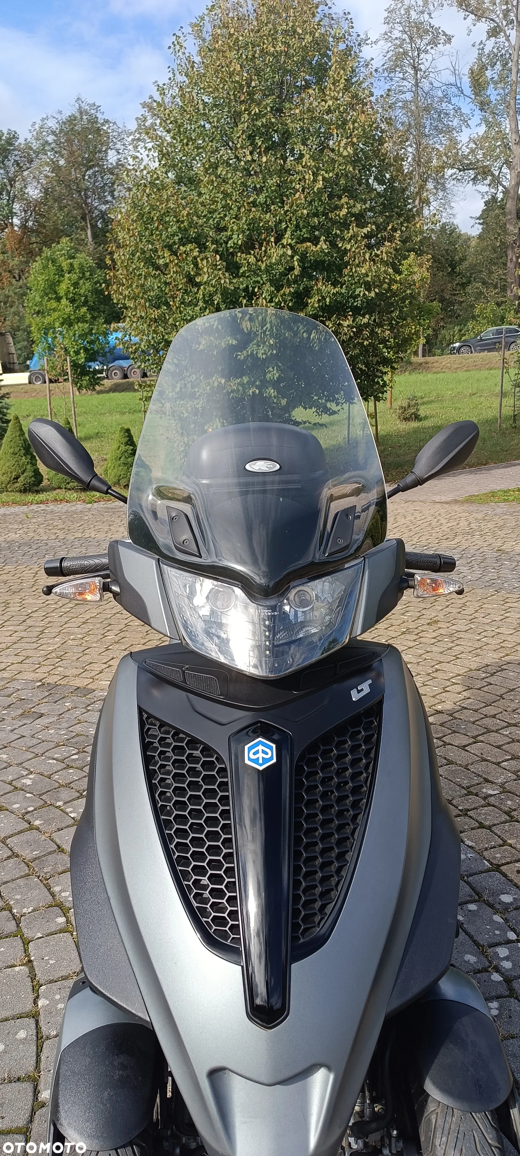 Piaggio MP-3 - 32