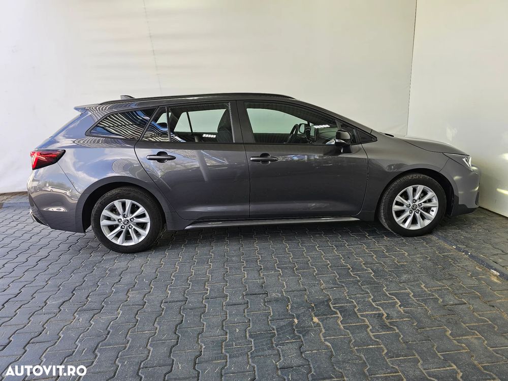 Toyota Corolla 1.8 HSD Business - 23