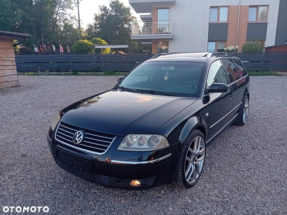 Volkswagen Passat - 1