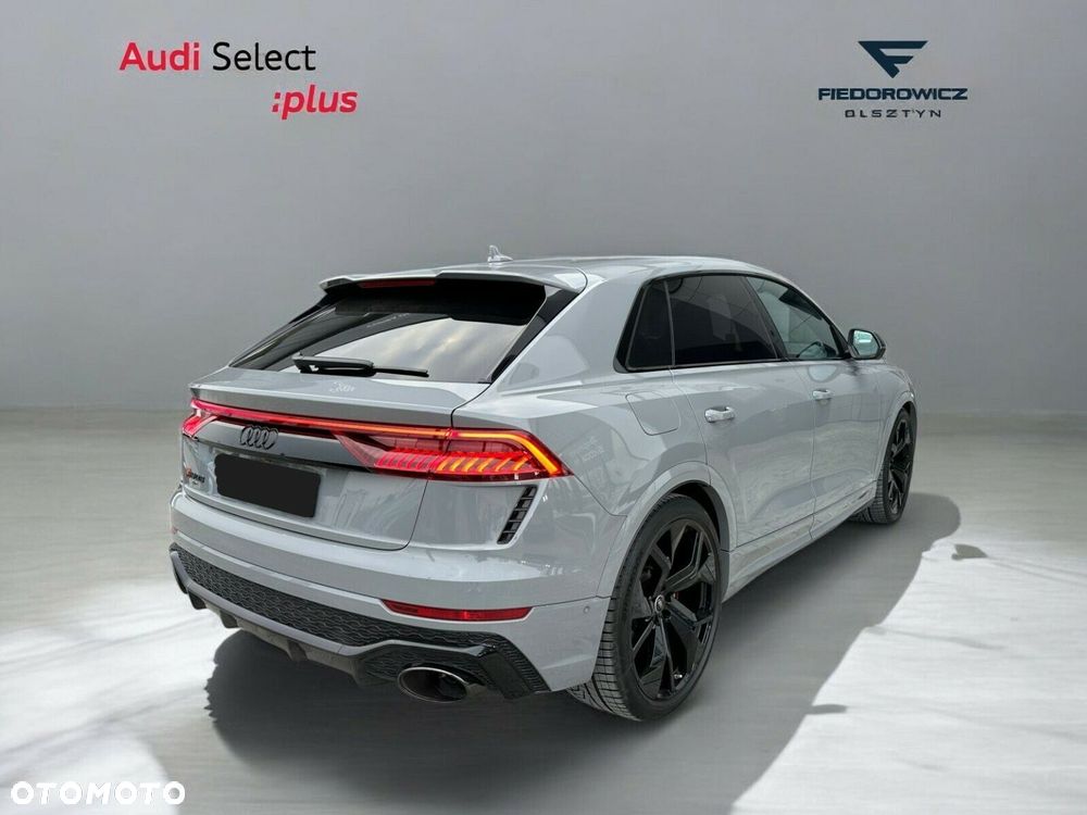 Audi RS Q8 - 8