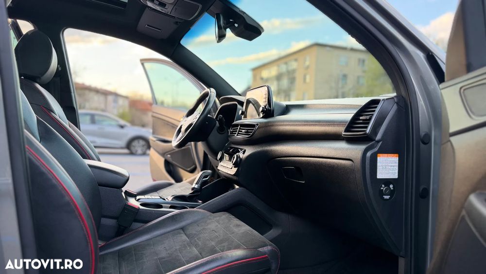 Hyundai Tucson 2.0 CRDI 4WD 8AT Luxury - 18