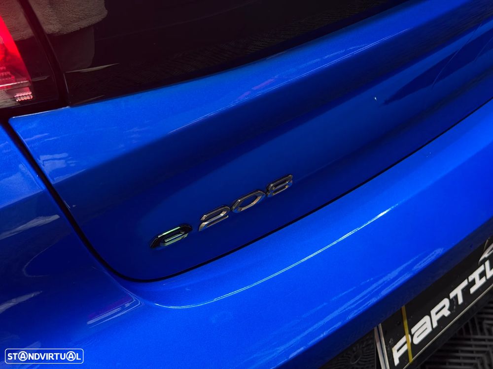 Peugeot e-208 GT Pack - 6