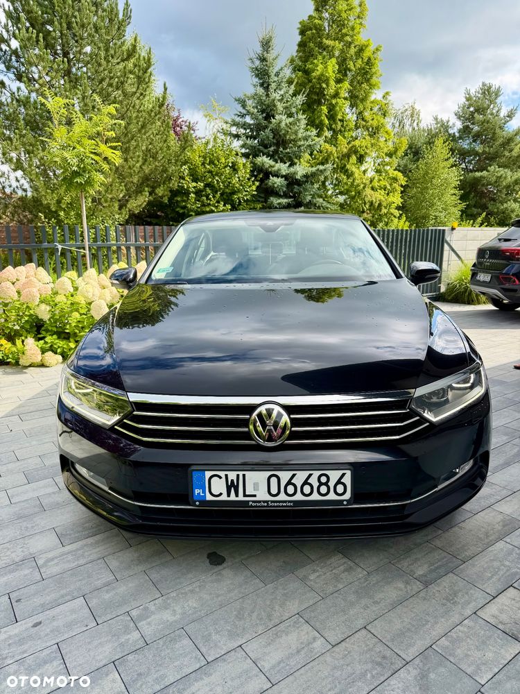 Volkswagen Passat - 2