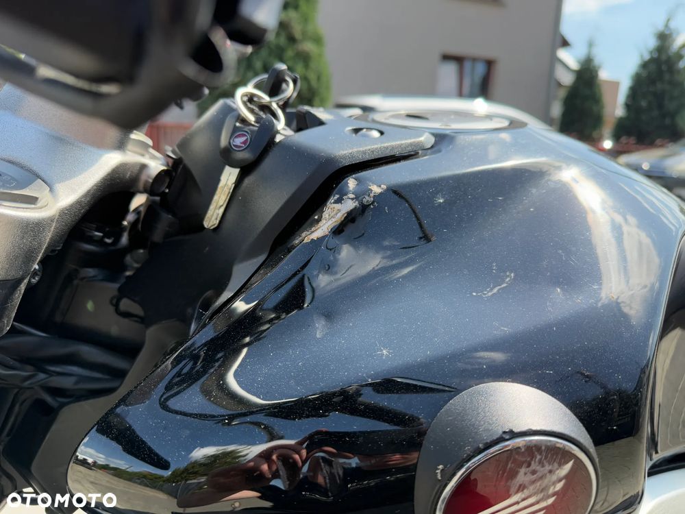 Honda CB - 16