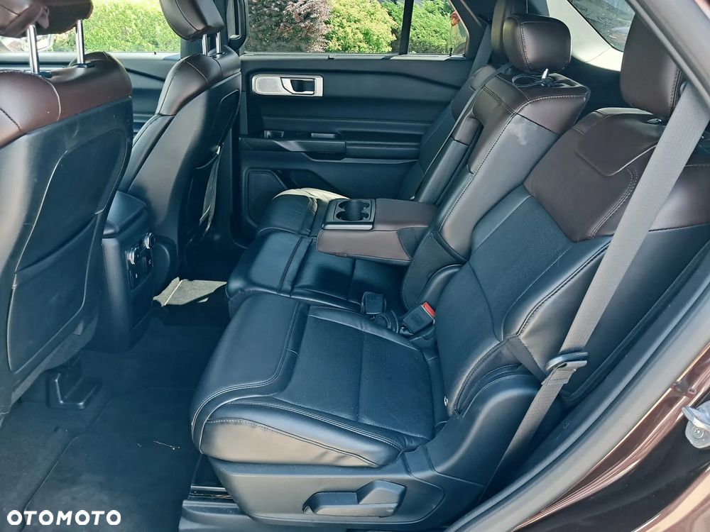 Ford Explorer 3.0 EcoBoost PHEV 4WD Platinum - 31