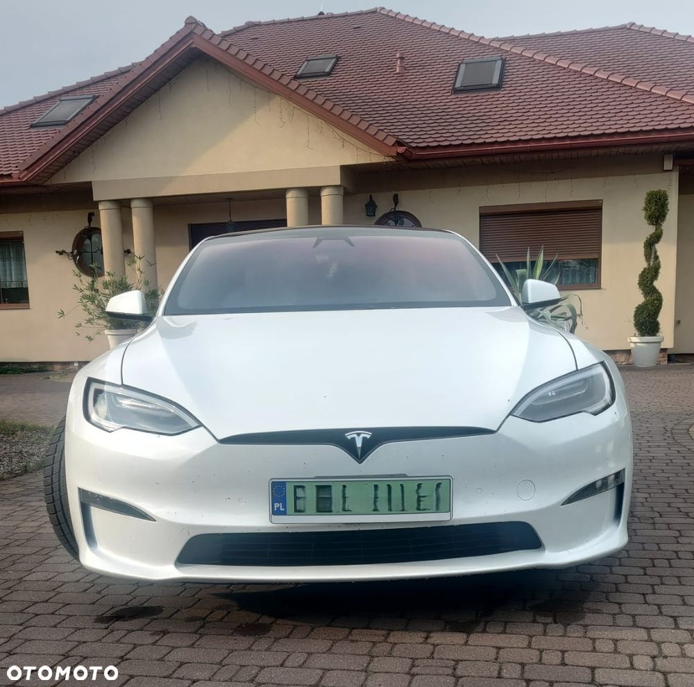 Tesla Model S - 14