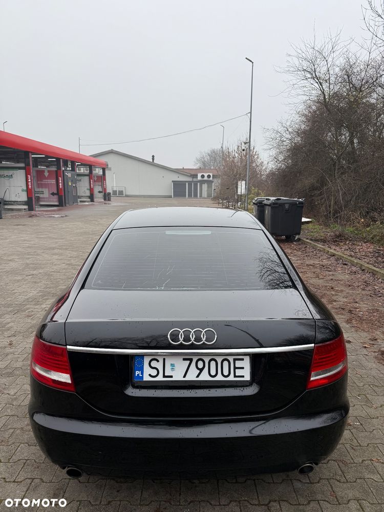 Audi A6 Limousine 2.4 - 5